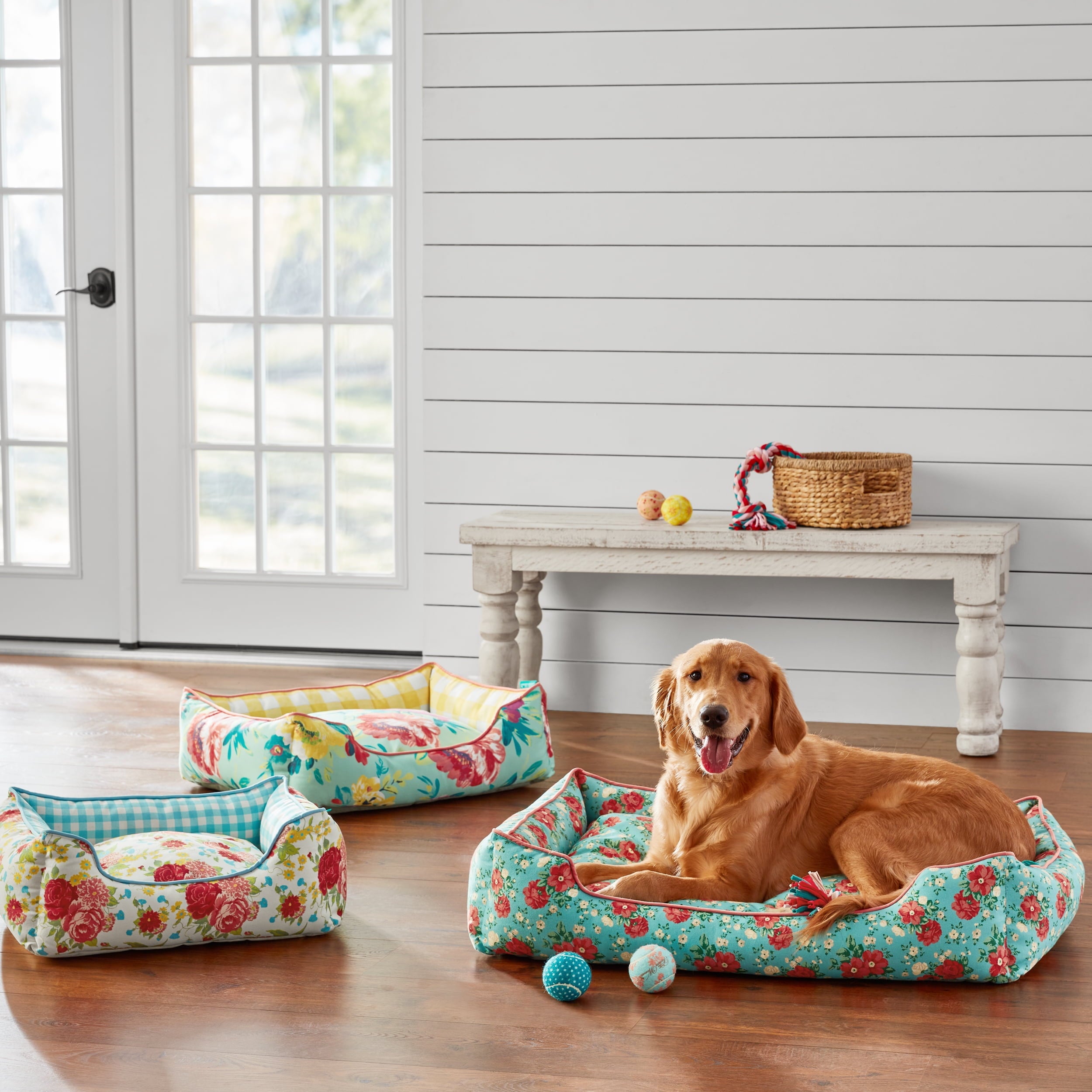 Homesteada™ Pet Bed, Vintage Floral Small 20" x 17"