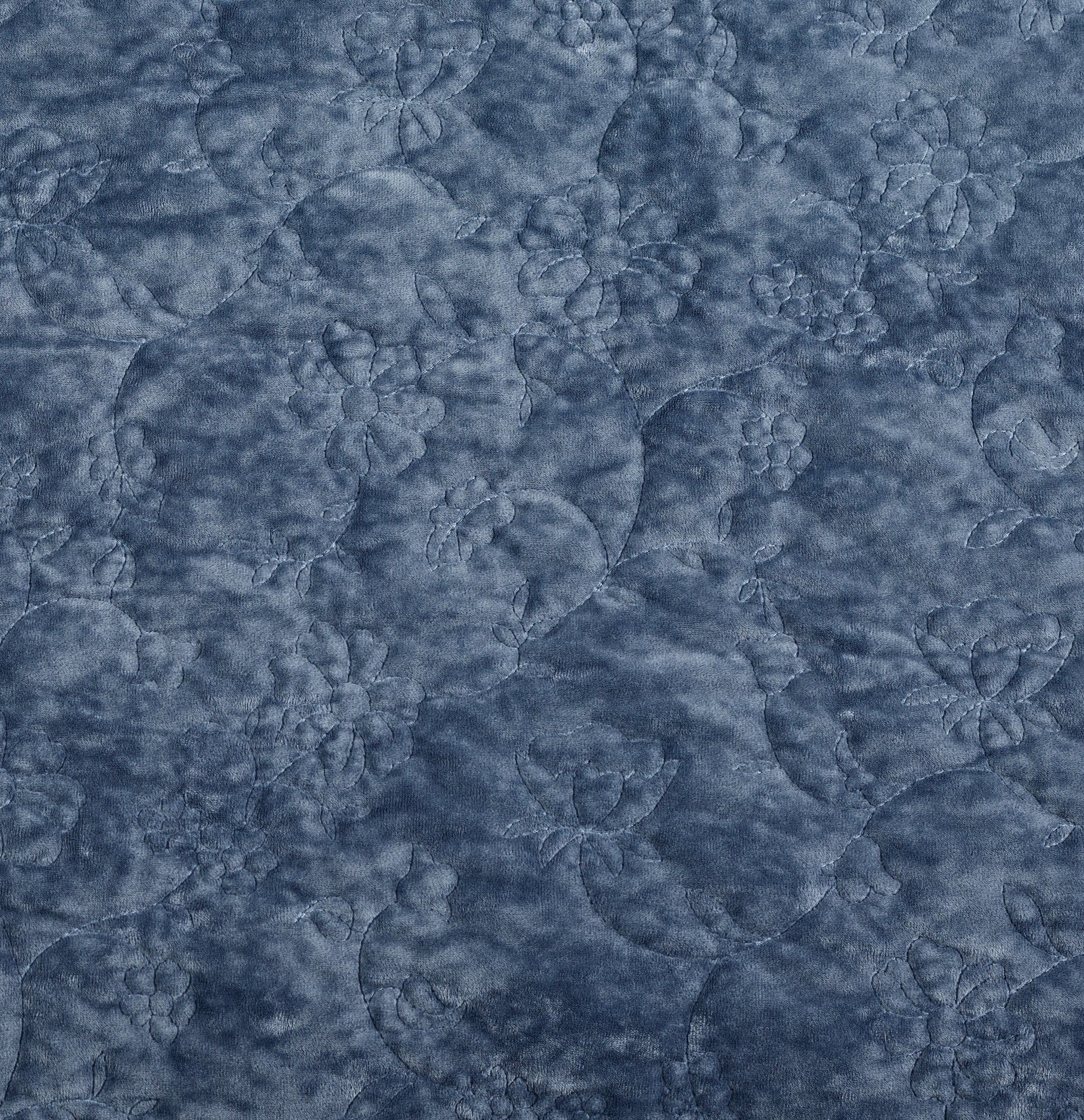 Homesteada™ Eloise Floral Velvet Quilt, Full/Queen, Blue Dust Bedding