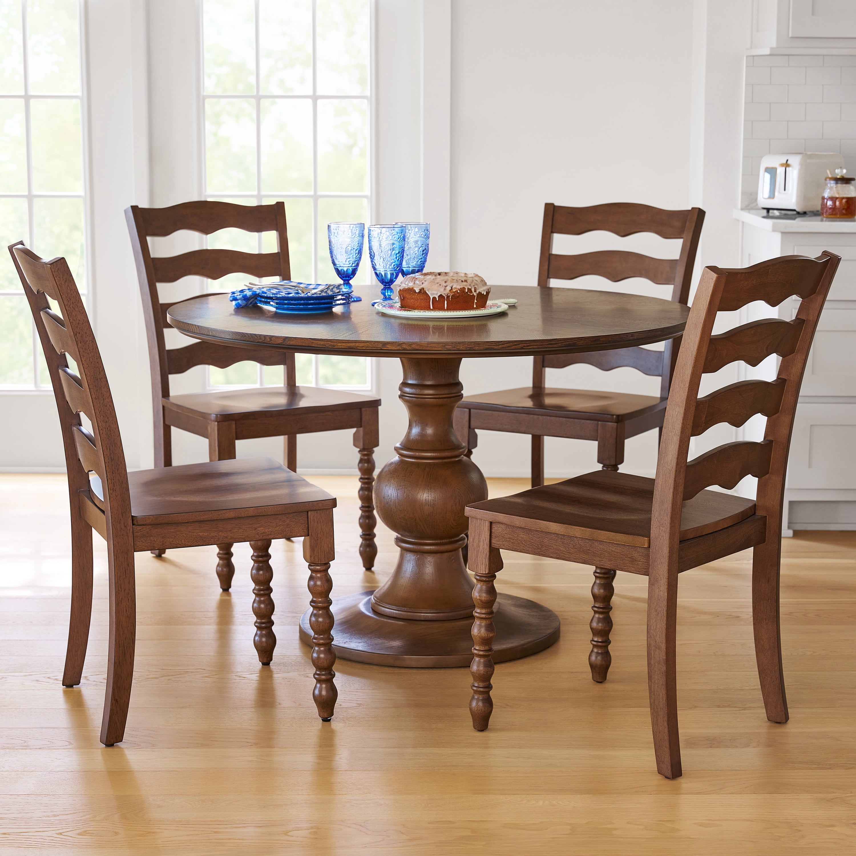 Homesteada™ Callie Round Dining Table, Heirloom Brown Finish