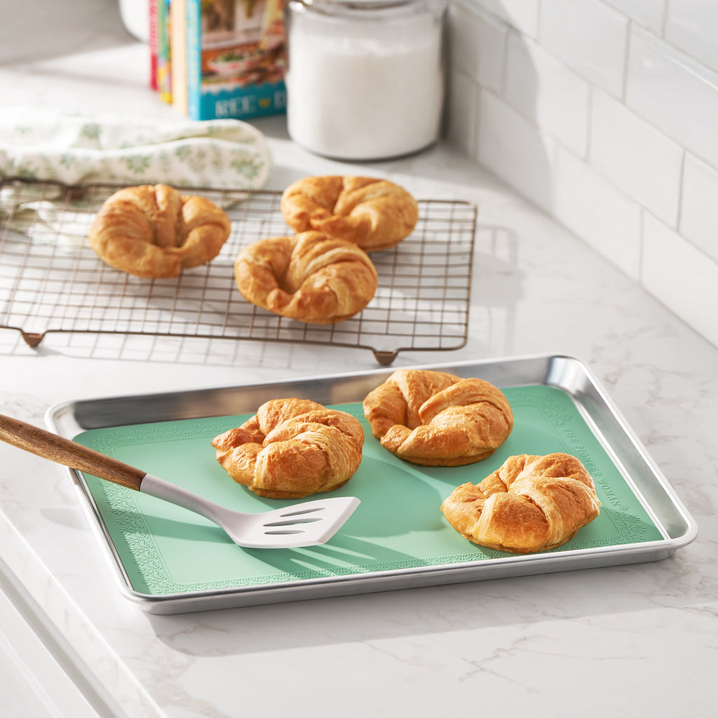 Homesteada™ Aluminum Sheet Pan Set with Wire Rack & Silicone Baking Mat, 3-Piece, 13"x18"