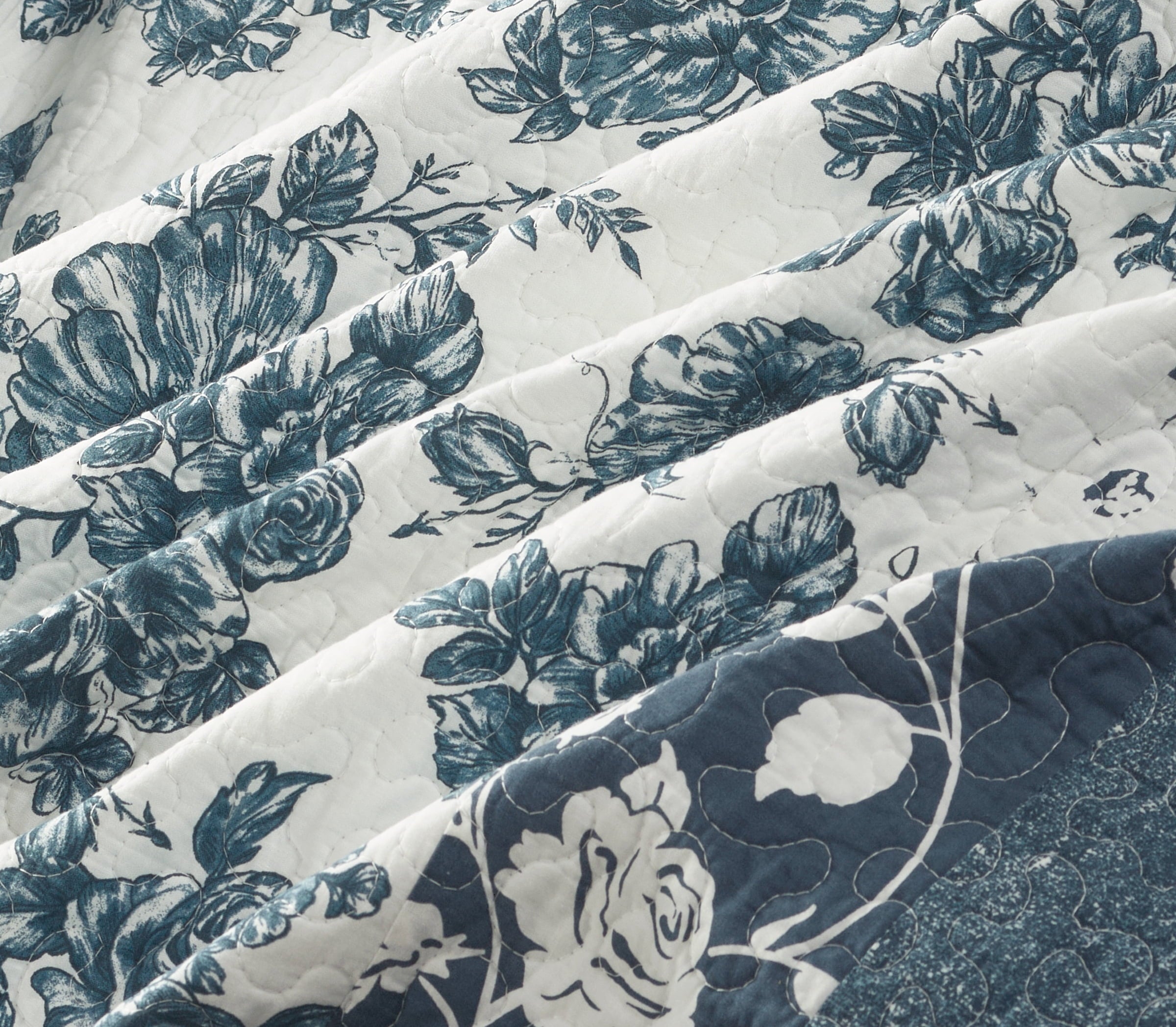 Homesteada™ Avery Cotton Patchwork Quilt, Full/Queen, Blue Dust Bedding