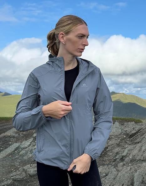 Homesteada™ Heritage Country Camp Women‘s UPF 50+ Windbreaker Jacket, Lightweight Packable Sun Protection Hoodie